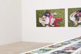 usstellungsansicht Erik Schmidt – Blue Zone, 2026, Galerie Krinzinger, Wien. Foto: Carmen Alber