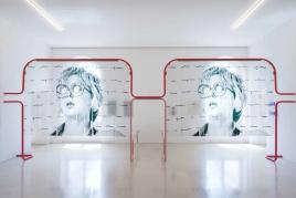 Aufbau der Euphoria-Ausstellung. Tomaso Binga. Foto: Amedeo Benestante