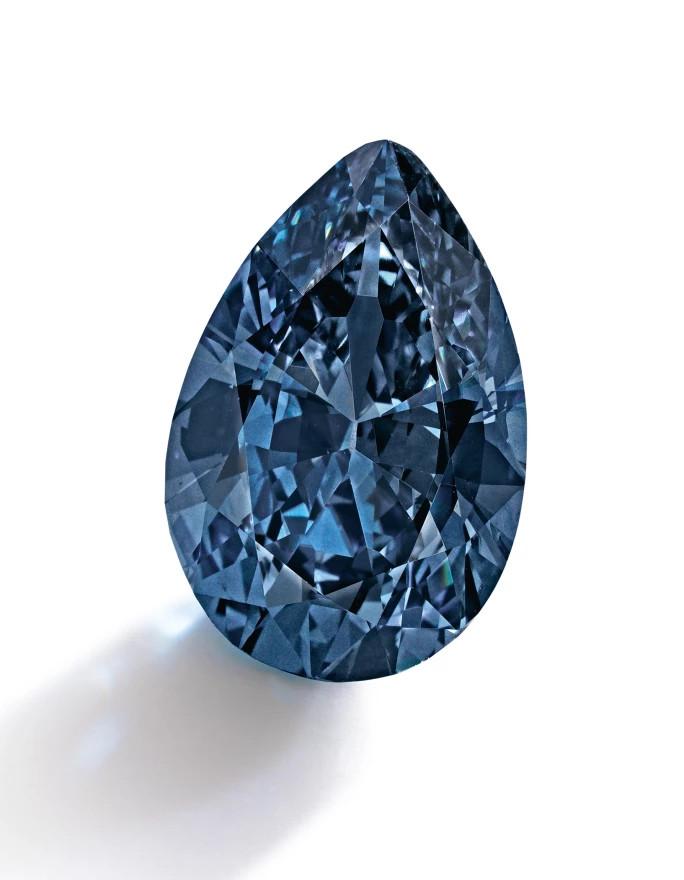 The Mellon Blue, 10,03 Karat Fancy Vivid Blue Diamond, versteigert bei Sotheby's in Hongkong.