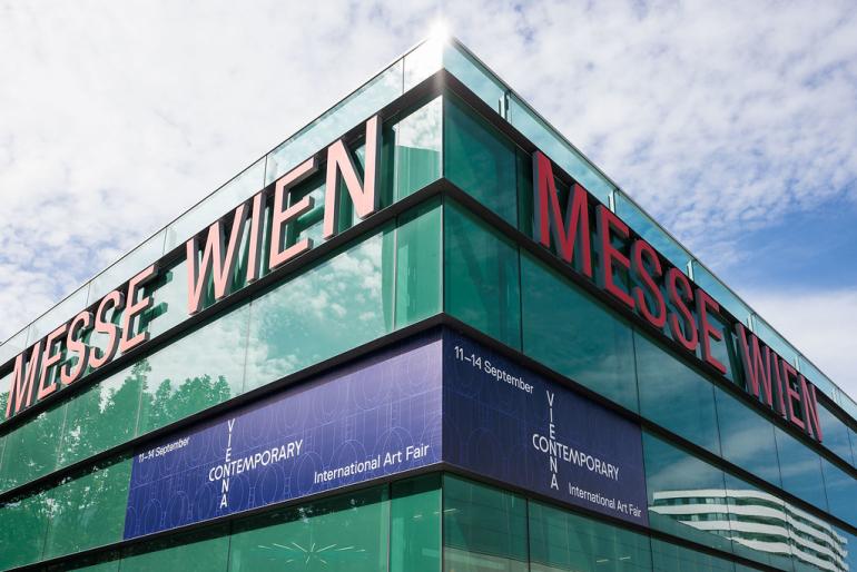 viennacontemporary Kunstmesse in der Messe Wien Halle D – internationale Messe für zeitgenössische Kunst in Wien